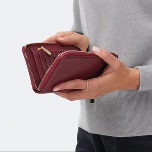 Italic Bryn Leather Zip Wallet- Brand new